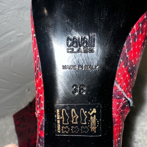 New Roberto Cavalli Class By Roberto Cavalli Red Python Bootie Size 38 - Picture 8 of 9